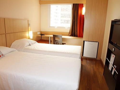quarto com duas camas Ibis Belo Horizonte Afonso Pena