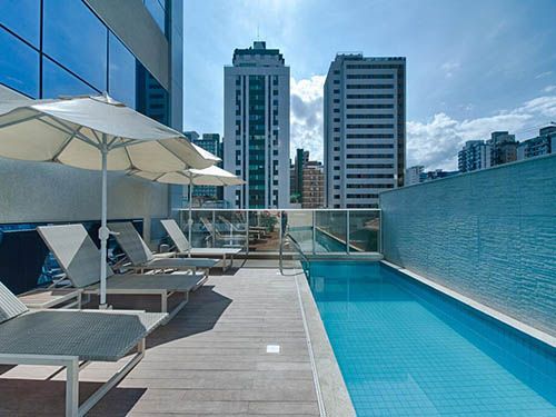 piscina Holiday Inn Belo Horizonte Savassi