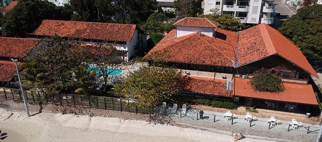 Fachada da pousada dos Golfinhos