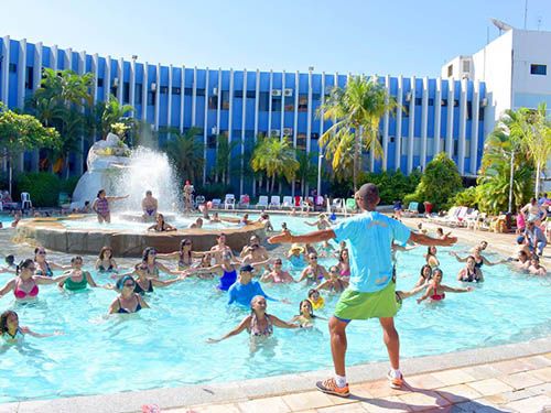 Piscina no Hotel CTC