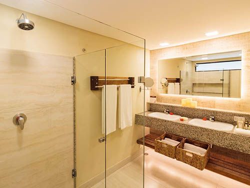 Banheiro do NANNAI Muro Alto