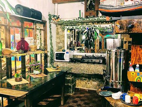 Cozinha da Pousada Papaya Container