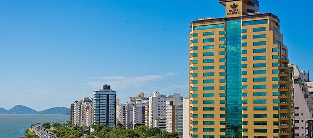 Fachada do Majestic Palace