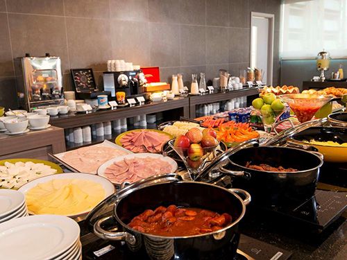 café da manhã do Novotel Santos