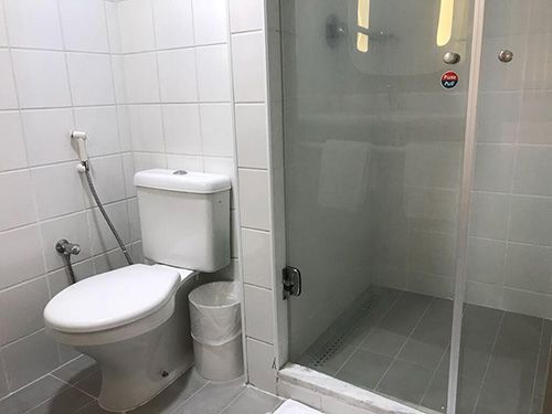 banheiro do Ibis Santos Gonzaga