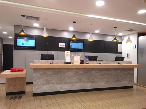 portaria do Ibis Santos Gonzaga