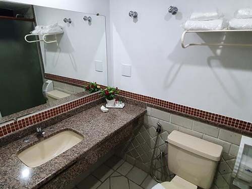 banheiro do Dan Inn Cambui