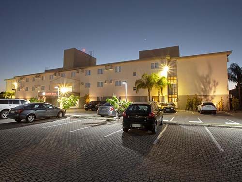 estacionamento do Comfort Suites Campinas
