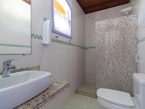 Banheiro da pousada eclipse