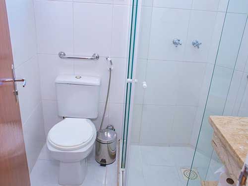 banheiro do Ocean View Hotel