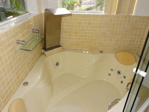 Banheira do VELINN Hotel Santa Tereza