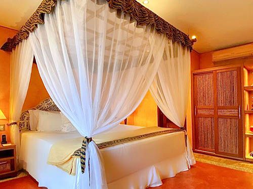 Cama do DPNY Beach Hotel & SPA