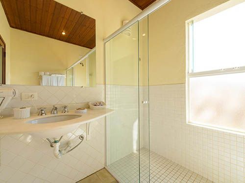 Banheiro do Barra do Piuva Porto Hotel