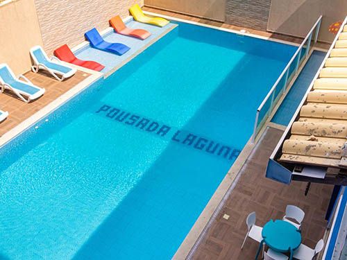 Piscina da Pousada Laguna Hotel