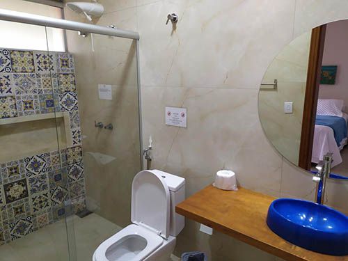 banheiro da Pousada Quintal da Lua