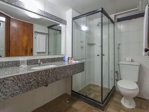 banheiro do Best Western Hotel Caiçara