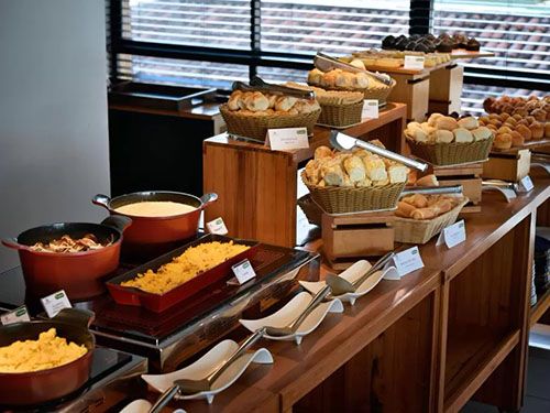 café da manhã do Hardman Praia Hotel