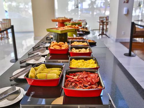 café da manhã do Mercure Goiania