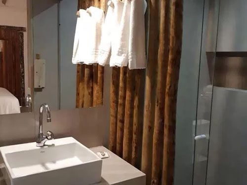 banheiro do Aquarela Praia Hotel