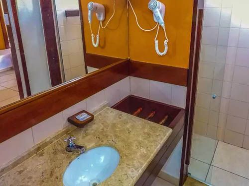 banheiro da Pousada Aldeia Portuguesa