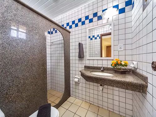 banheiro do Hotel Fênix