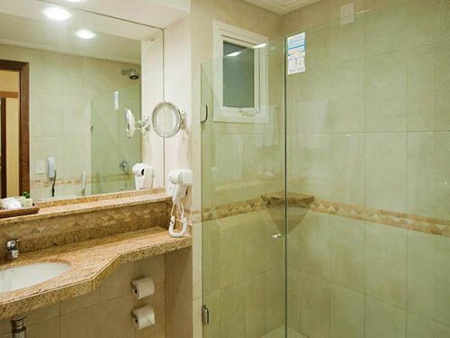 Banheiros do pontalmar praia hotel