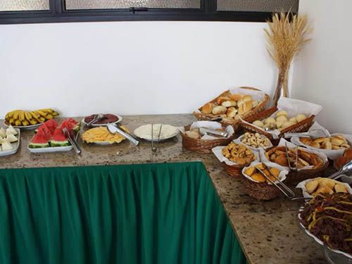 café da manhã da Pisa Plaza Hotel