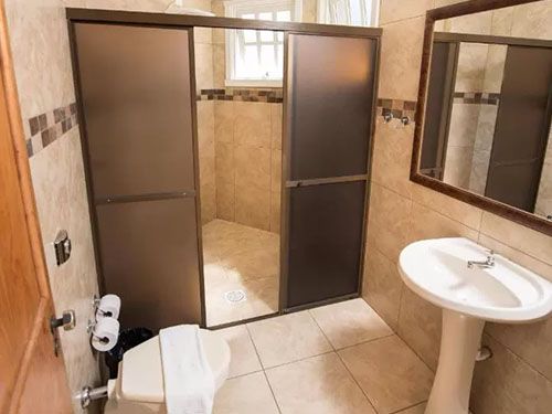 banheiro do Hotel Mont Blanc