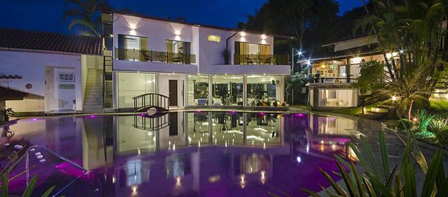 fachada do Angra Boutique Hotel