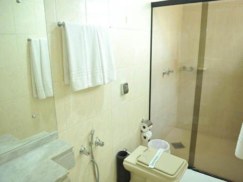 Banheiro do Hotel Rafain Centro
