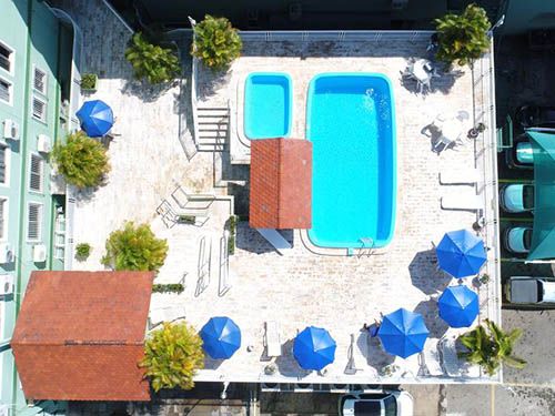 Piscina do Bella Italia hotel