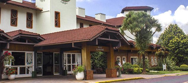 Fachada do Hotel Alpestre