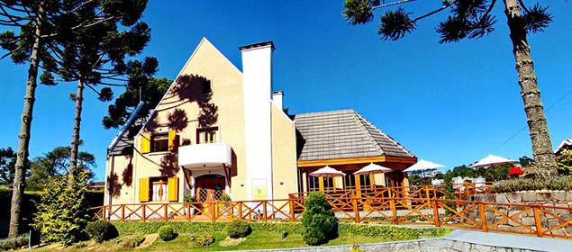 Fachada da pousada Campos de Provence Campos do Jordão