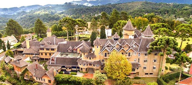 fachada do Castelo Nacional Inn