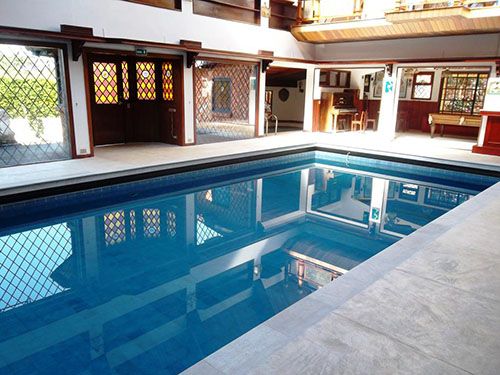 Piscina do Castelo Nacional Inn