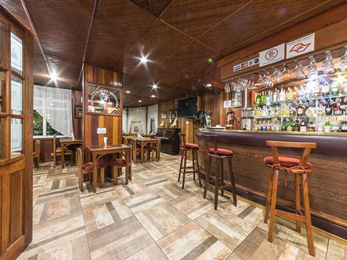 Bar no Hotel Leão da Montanha