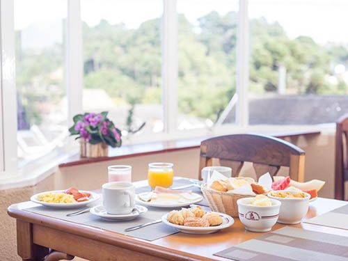 Cafe da manhã no Hotel Leão da Montanha