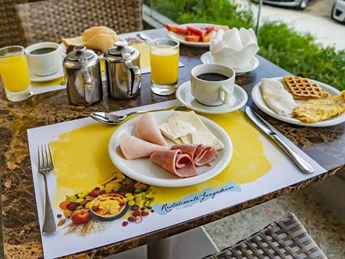 Café da manhã no Hotel Beira Mar