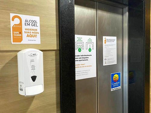 elevador do Comfort Hotel Fortaleza