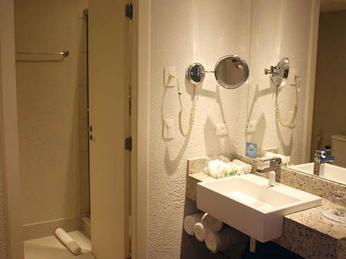 Banheiro do Radisson Hotel Curitiba