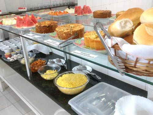 Cafe da manha na Pousada Ilha Bela