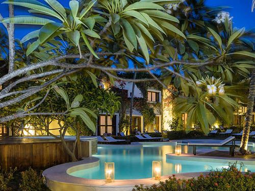 piscina do My Blue Hotel