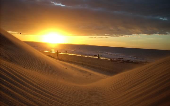 Duna do pôr do sol em Jericoacoara Duna do pôr do sol em Jericoacoara