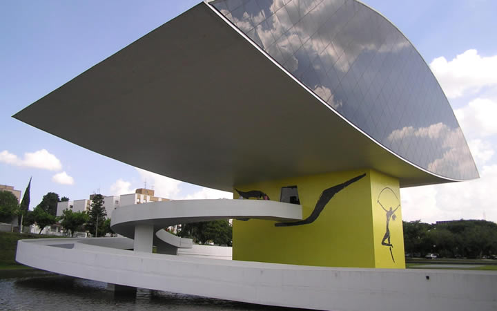 Museu Oscar Niemeyer em Curitiba no Paraná Museu Oscar Niemeyer em Curitiba no Paraná