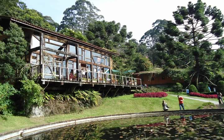 Museu de Esculturas de Felícia Leirner em Campos do Jordão