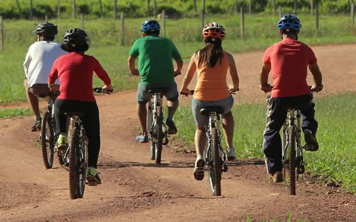 Passeio de Bike pelas cachoeiras - Bonito - MS Passeio de Bike pelas cachoeiras - Bonito - MS