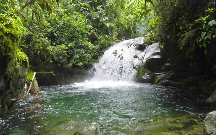 Serrinha do Alambari em Penedo Serrinha do Alambari em Penedo