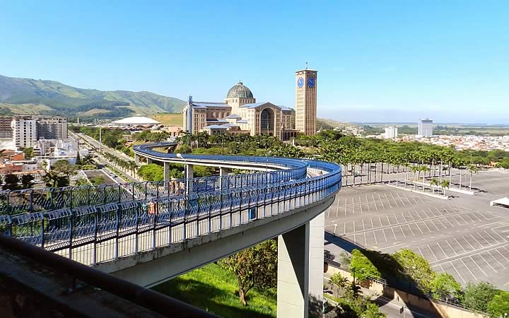 Passarela da fé - Aparecida do norte