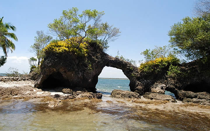 Ilha da Pedra Furada - Península de Maraú