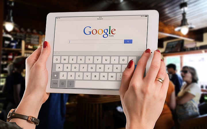 Pesquisando no Google Pesquisando no Google